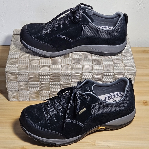 NEW!  DANSKO "Paisley" Black Waterproof Sneaker, Women's size 40 (9.5-10) WIDE - Picture 2 of 8